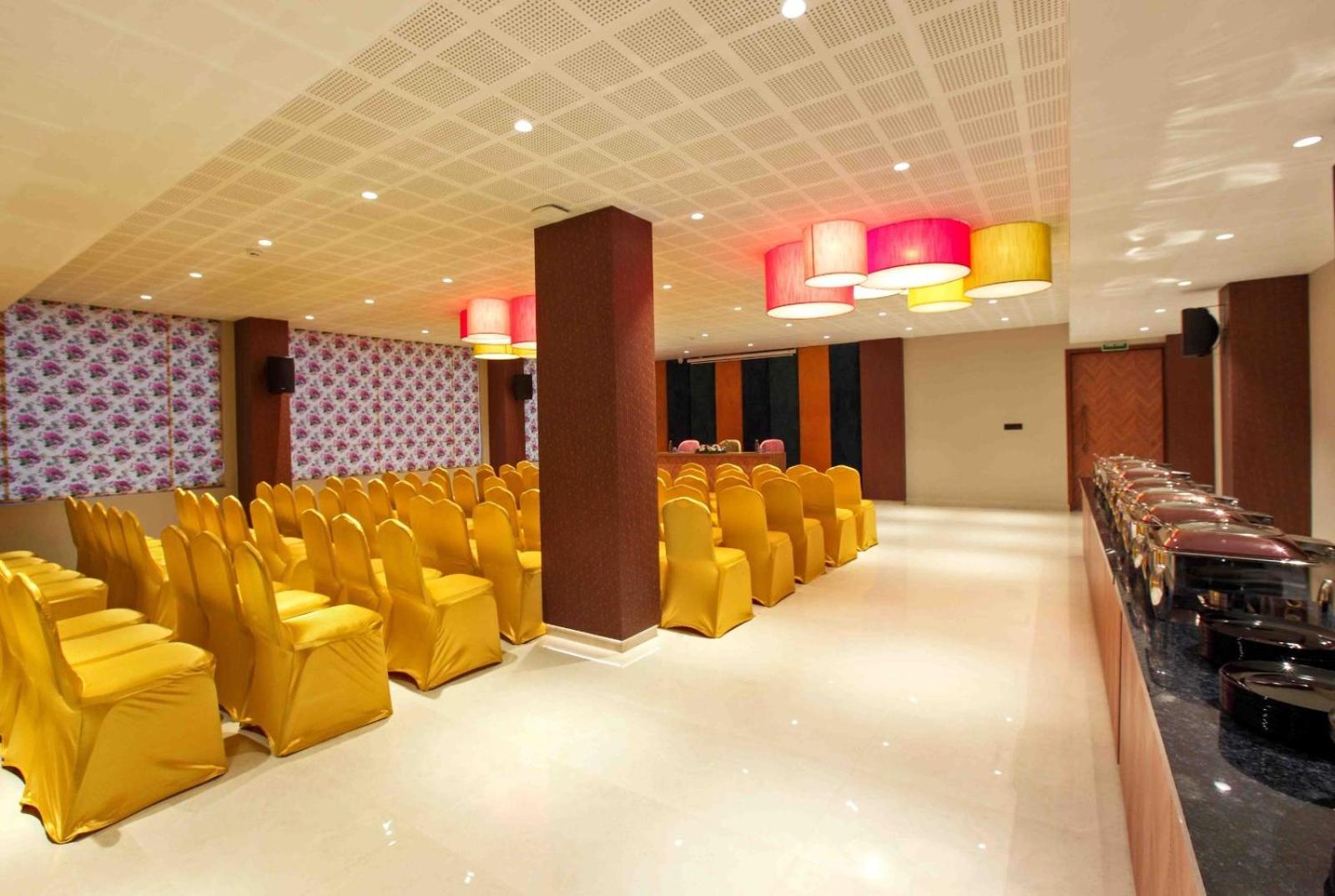 Park Residency Ayarkunnam Hotel Pullappalli Екстериор снимка