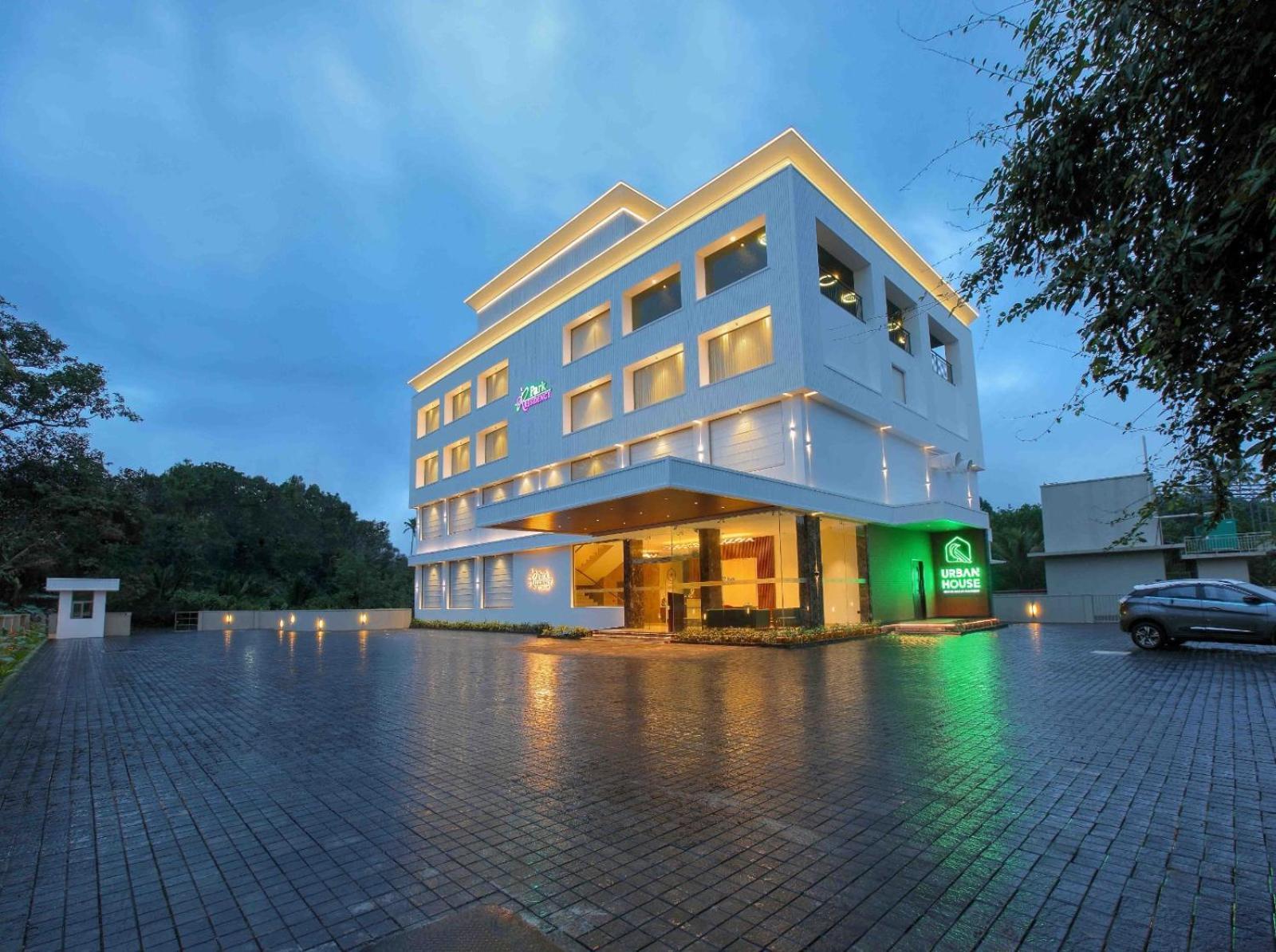 Park Residency Ayarkunnam Hotel Pullappalli Екстериор снимка